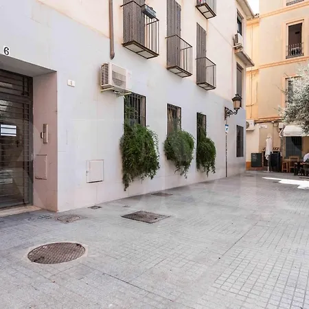 Inviting Apartment In The Heart Of Malaga By Rems Exterior photo