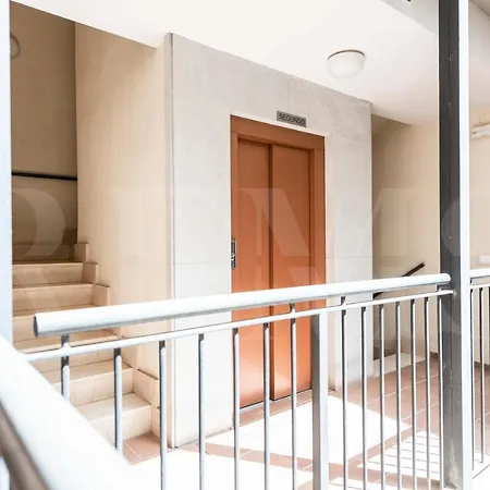Inviting Apartment In The Heart Of Malaga By Rems Exterior photo