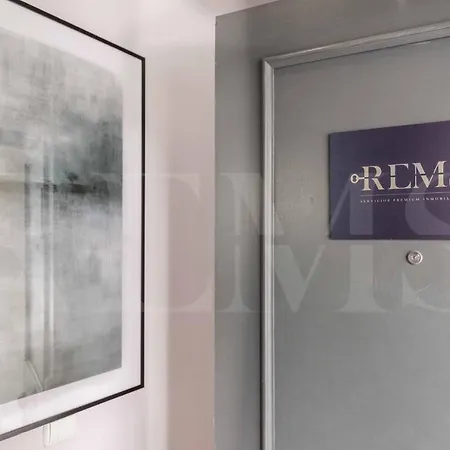 Inviting Apartment In The Heart Of Malaga By Rems Exterior photo